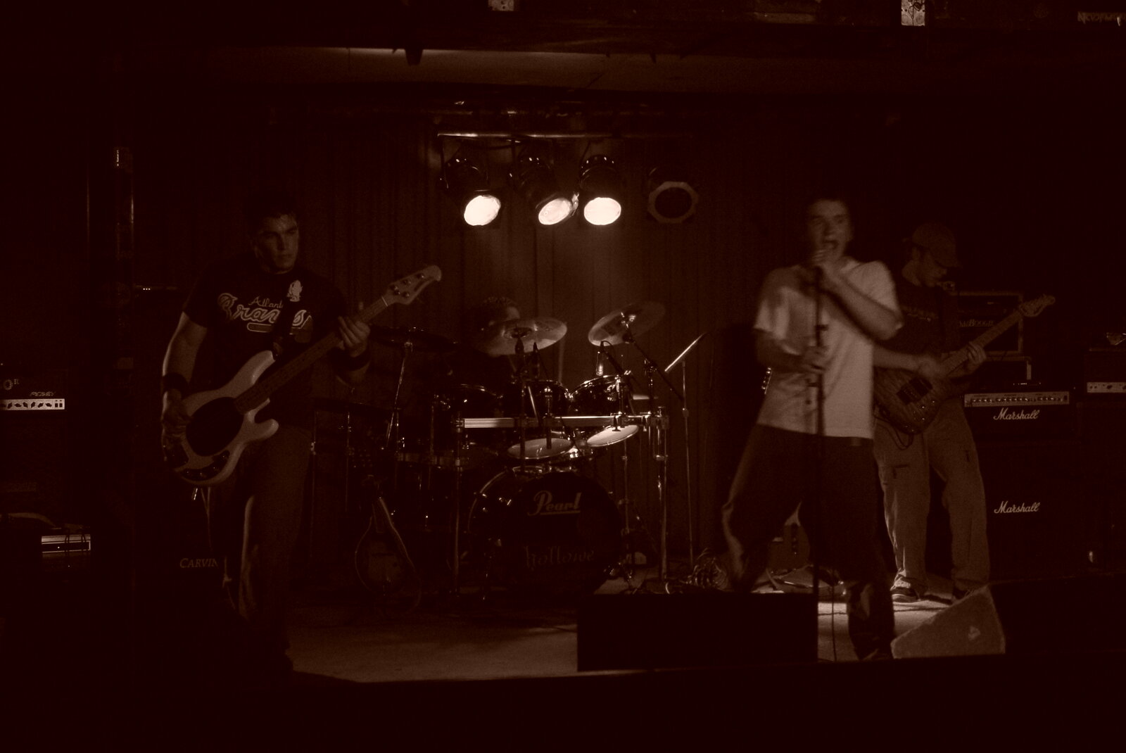 hollowe at Lost horizon, June 15, 2002