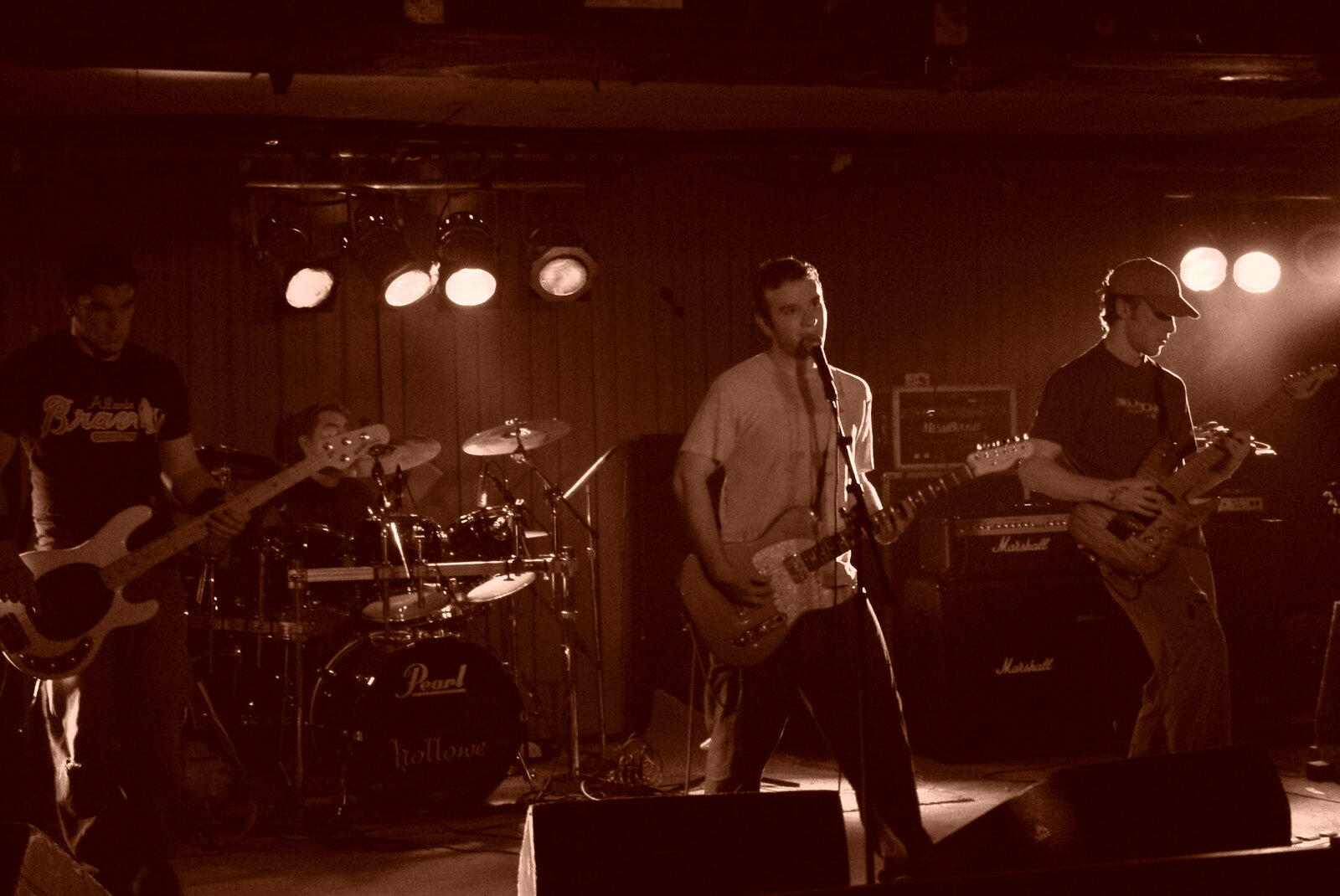 hollowe at Lost horizon, June 15, 2002